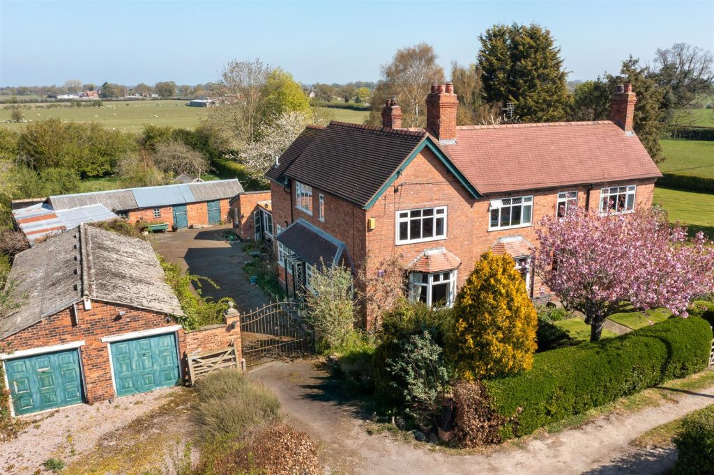 Coole Lane, Coole Pilate, CW5