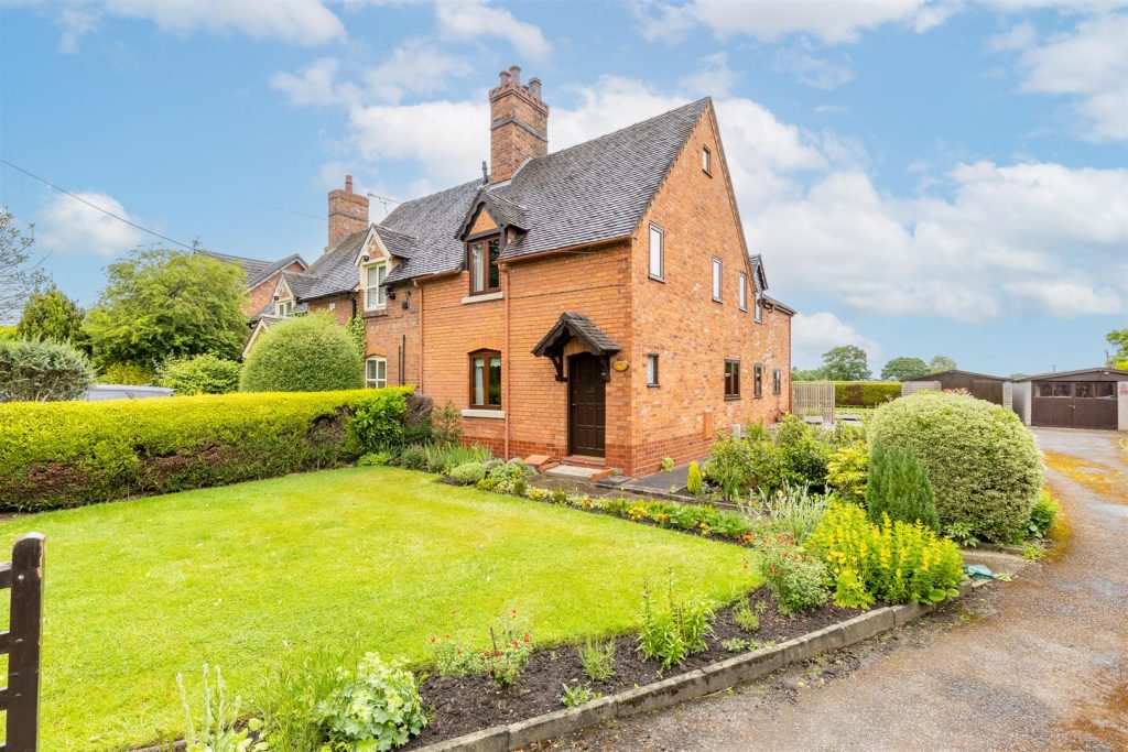 Main Road, Worleston, CW5