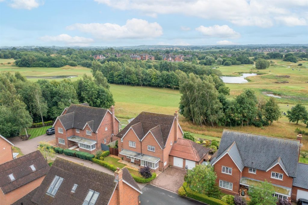 Little Lakes, Weston, CW2