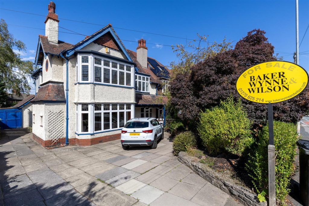 Crewe Road, Wistaston, CW2