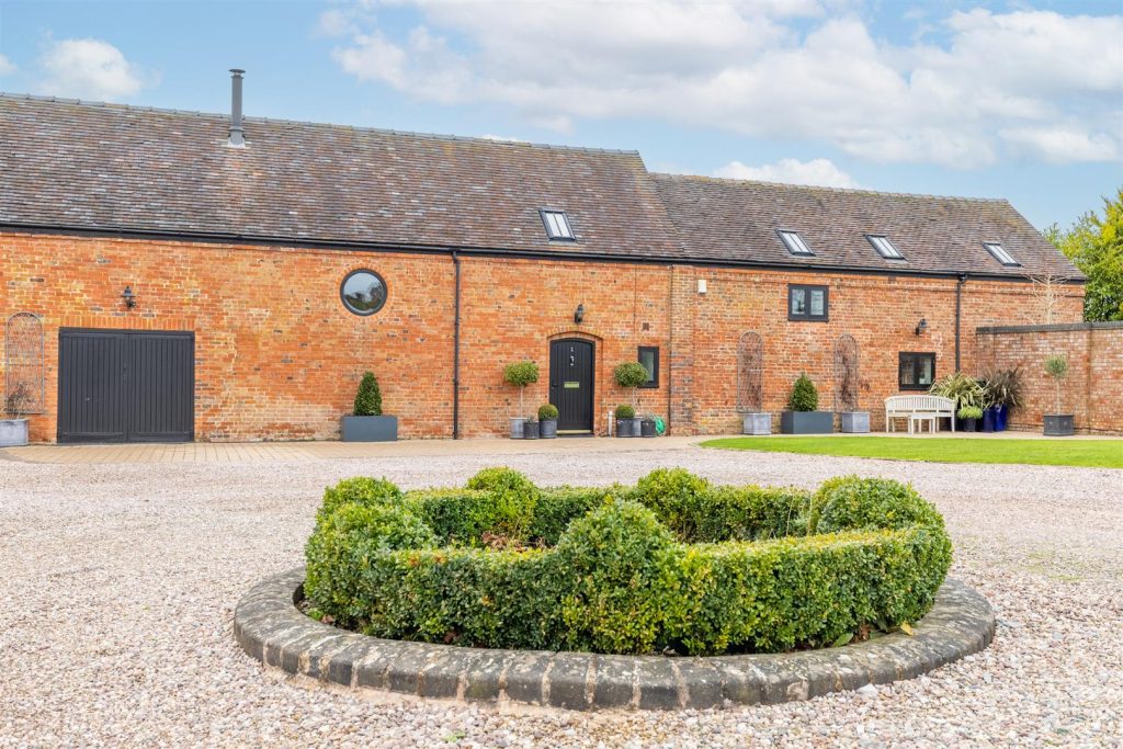 Crofters Barn, Syllenhurst Barns, Nantwich Road, Woore, CW3