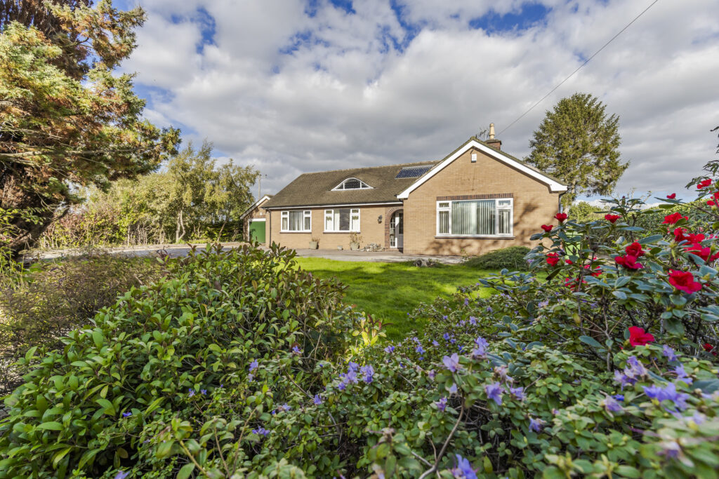 Cairnsmore, Whites Lane, Weston